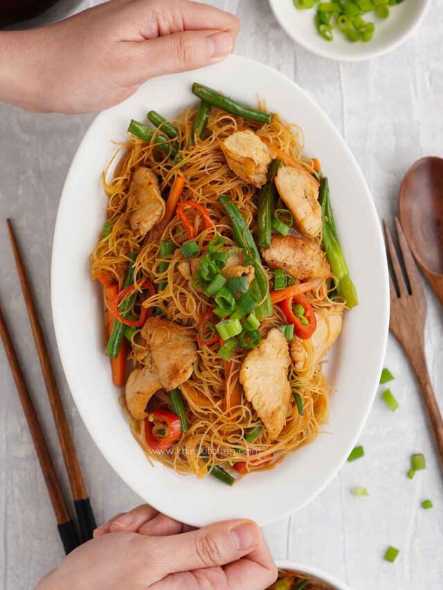 Easy rice noodles stir fry - Khin's Kitchen