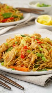 Pancit Bihon ( Filipino Fried Rice Noodle ) - Khin's Kitchen