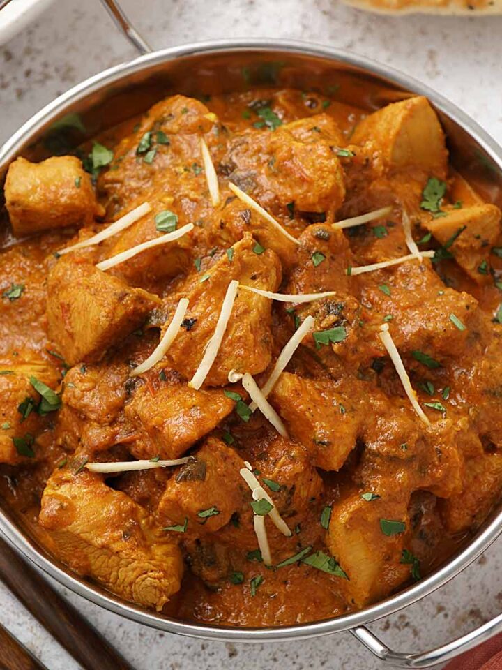 Chicken Saag ( Chicken and Spinach Curry ) - Khin's Kitchen