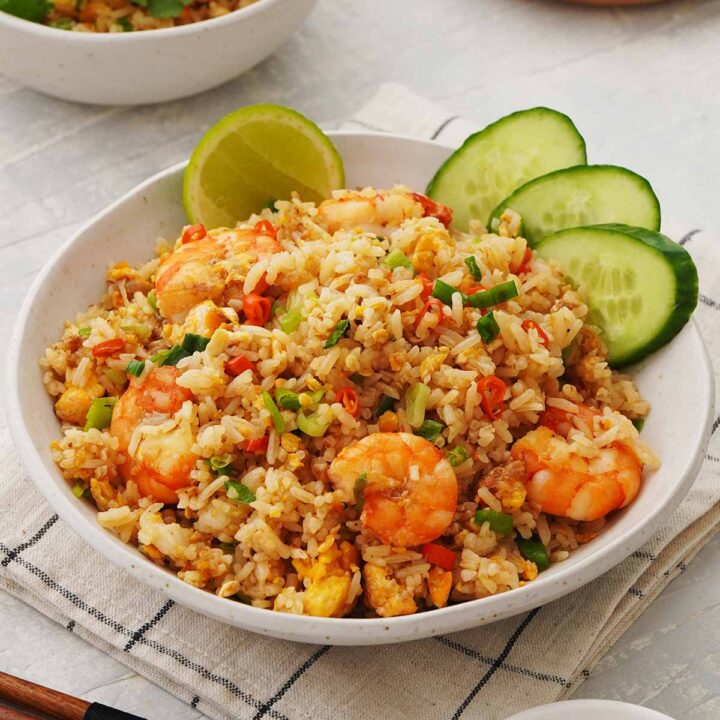 Khao Pad ( Thai Fried Rice ) - Khin's Kitchen