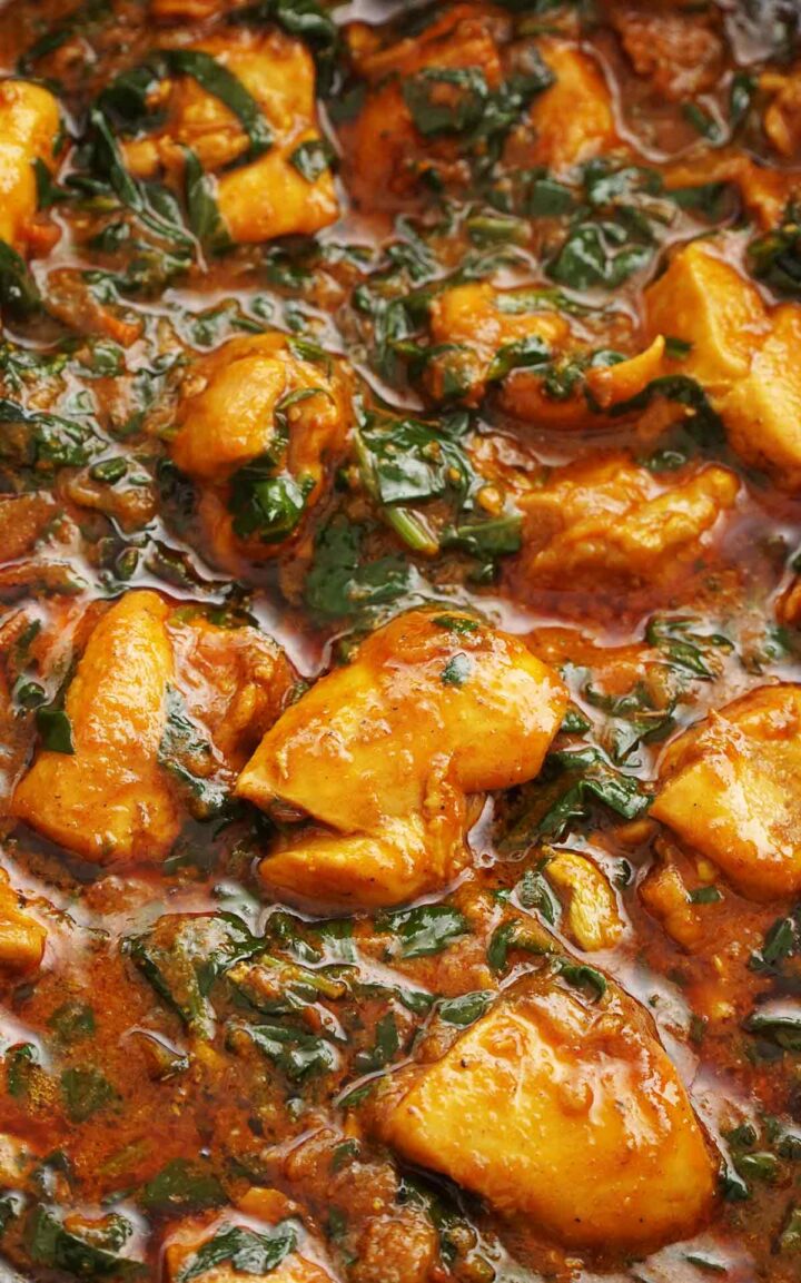 Chicken Saag ( Chicken and Spinach Curry ) - Khin's Kitchen